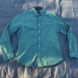 Nautica Green, Navy, and White Plaid Button-Down Shirt Size Medium